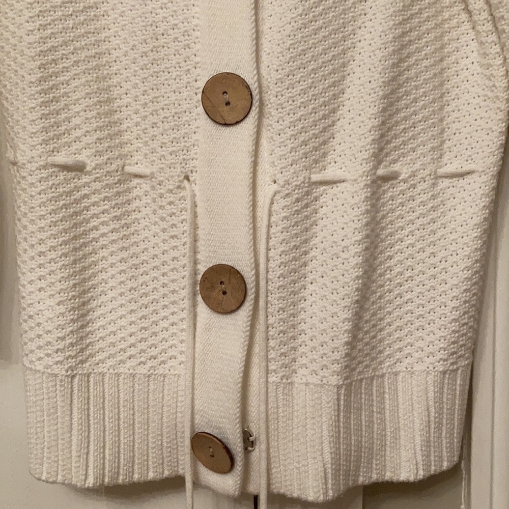 Sweater - Picture 6 of 6